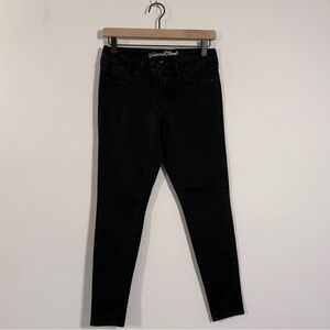 Universal Thread Women's Black Skinny Jeans